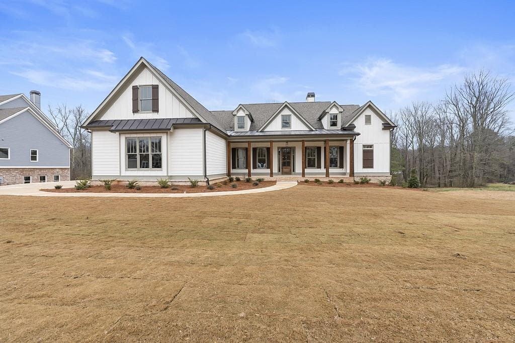 4 bedroom, 5 bathroom, 3,200 sq ft single family residence sold at 104 Creekview Lane, Canton, GA 30115
