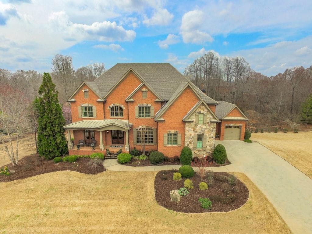6 bedroom, 8 bathroom, 6,252 sq ft single family residence sold at 14114 SEABISCUIT, Alpharetta, GA 30004