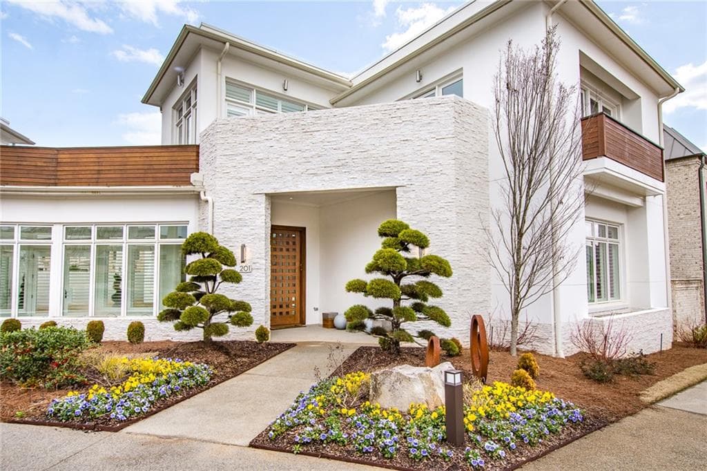 5 bedroom, 7 bathroom, 5,548 sq ft single family residence sold at 201 N Esplanade, Alpharetta, GA 30009