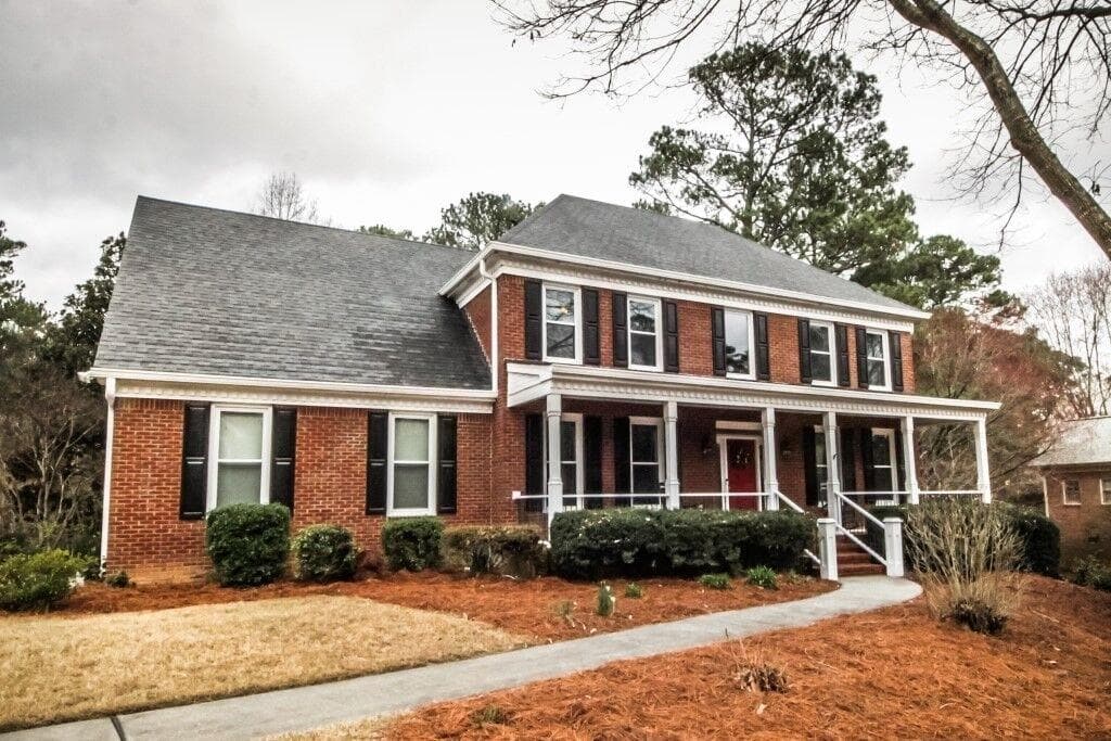5 bedroom, 3 bathroom, 3,334 sq ft single family residence sold at 1060 Castle Pointe Lane, Grayson, GA 30017