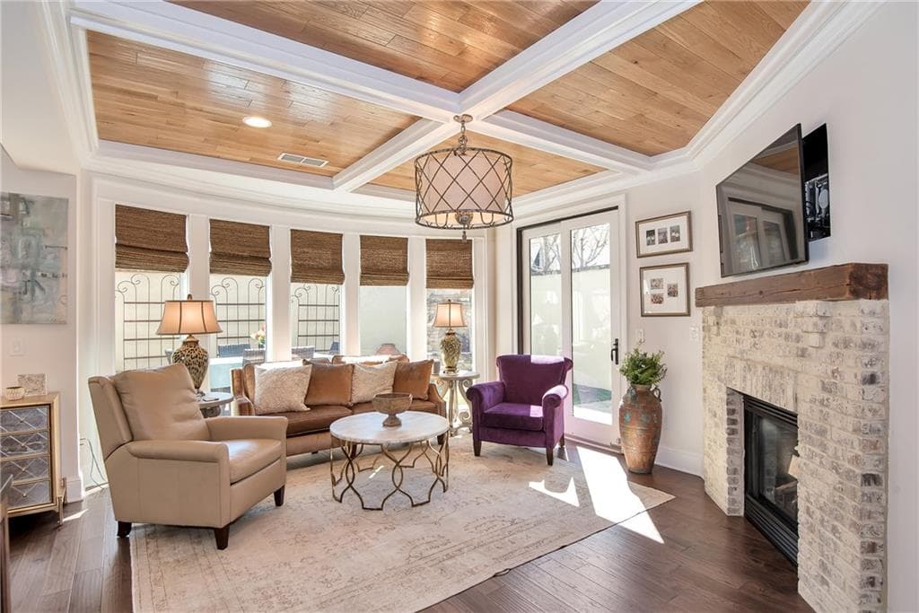 3 bedroom, 3 bathroom, 2,049 sq ft single family residence sold at 324 Gray Shingle Lane, Woodstock, GA 30189