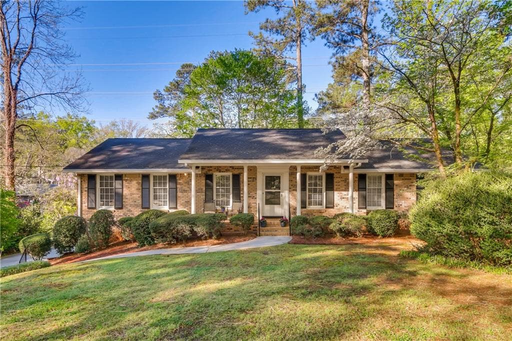 3 bedroom, 2 bathroom, 1,818 sq ft single family residence sold at 7264 Selkirk Drive, Atlanta, GA 30328