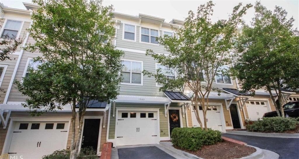 1960 Sterling Oaks Circle, Brookhaven, GA 30319 — most recent listing photo