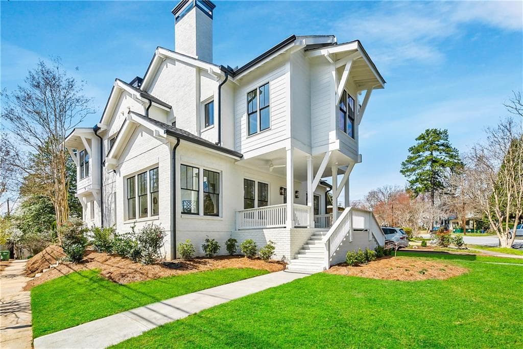 4 bedroom, 5 bathroom, 3,950 sq ft single family residence sold at 1300 Northview Avenue, Atlanta, GA 30306