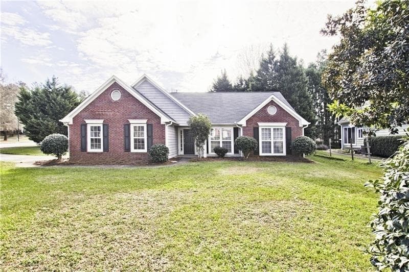 3 bedroom, 2 bathroom, 1,962 sq ft single family residence sold at 4178 CHATHAM POINT Way, Buford, GA 30518