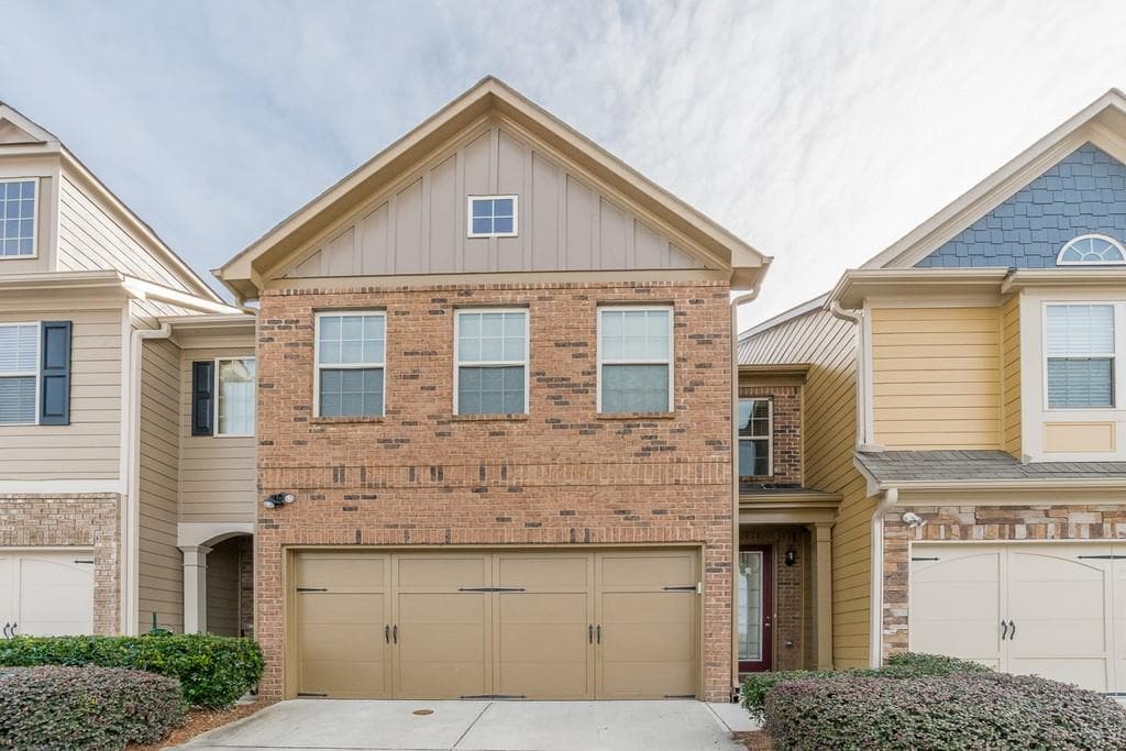 3 bedroom, 3 bathroom, 1,944 sq ft townhouse sold at 3318 Sardis Bend Drive, Buford, GA 30519