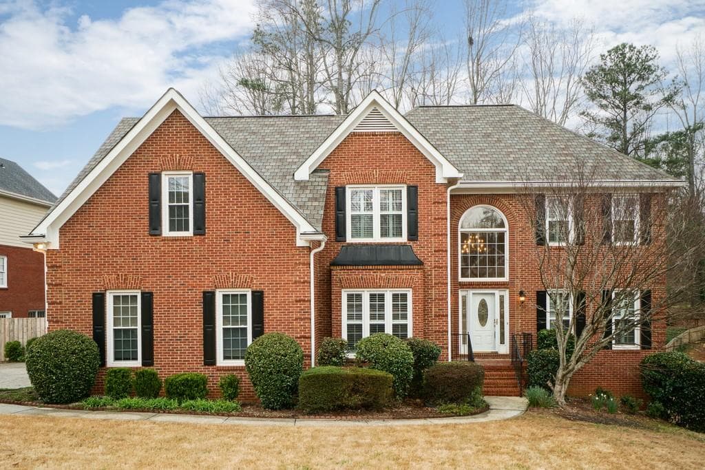 4 bedroom, 3 bathroom, 3,045 sq ft single family residence sold at 1305 Lake Washington Circle, Lawrenceville, GA 30043