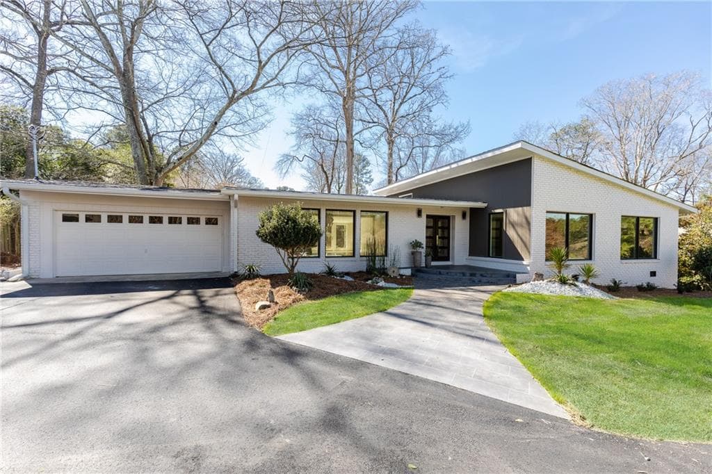 4 bedroom, 4 bathroom, 3,093 sq ft single family residence sold at 1055 Robin Lane, Atlanta, GA 30306