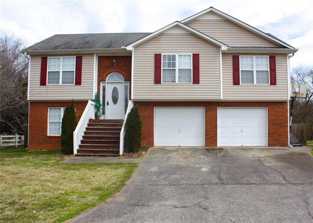 3 bedroom, 2 bathroom, 1,223 sq ft single family residence sold at 11 Greenhouse Drive, Cartersville, GA 30120