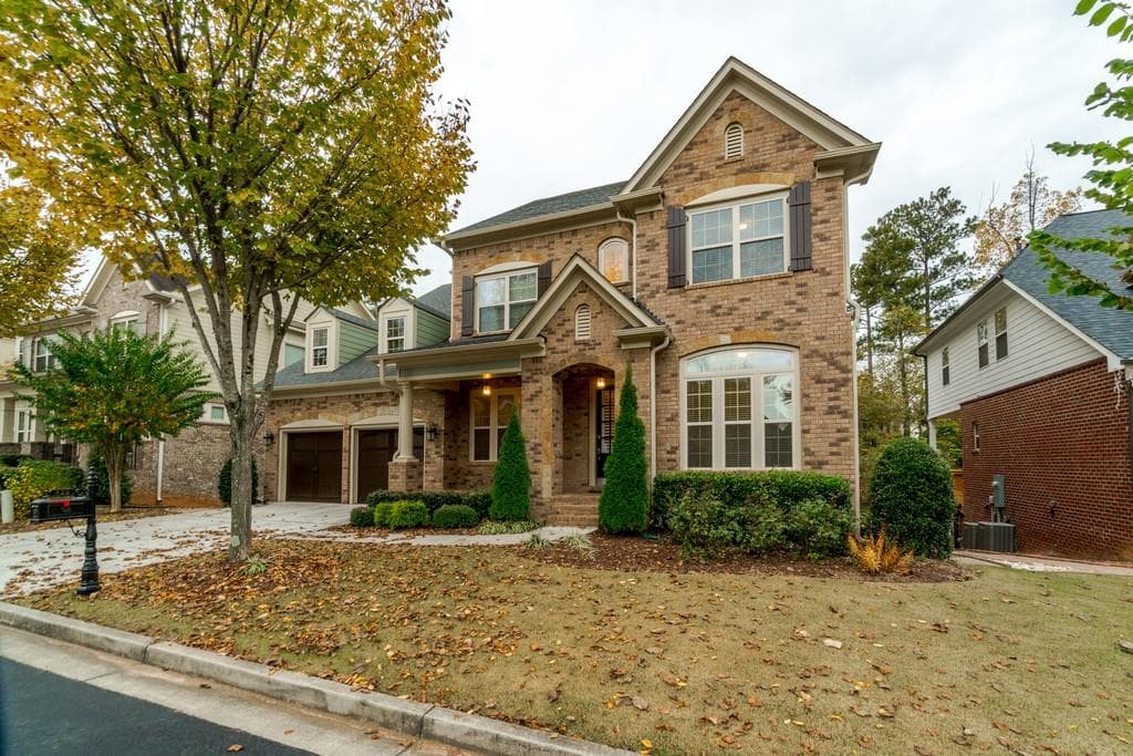 6 bedroom, 6 bathroom, 3,953 sq ft single family residence sold at 822 Pistace Court, Alpharetta, GA 30022
