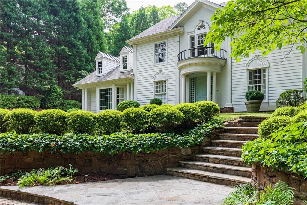 4 bedroom, 4 bathroom, 3,866 sq ft single family residence sold at 1 Austell Way, Atlanta, GA 30305