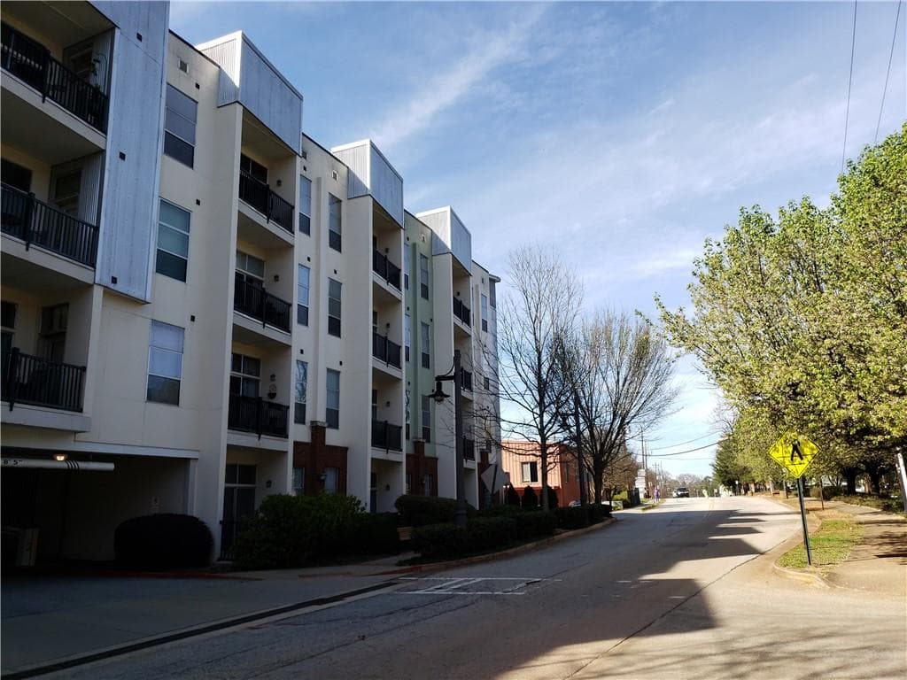 2 bedroom, 2 bathroom, 1,050 sq ft condominium sold at 2630 Talley Street 419, Decatur, GA 30030