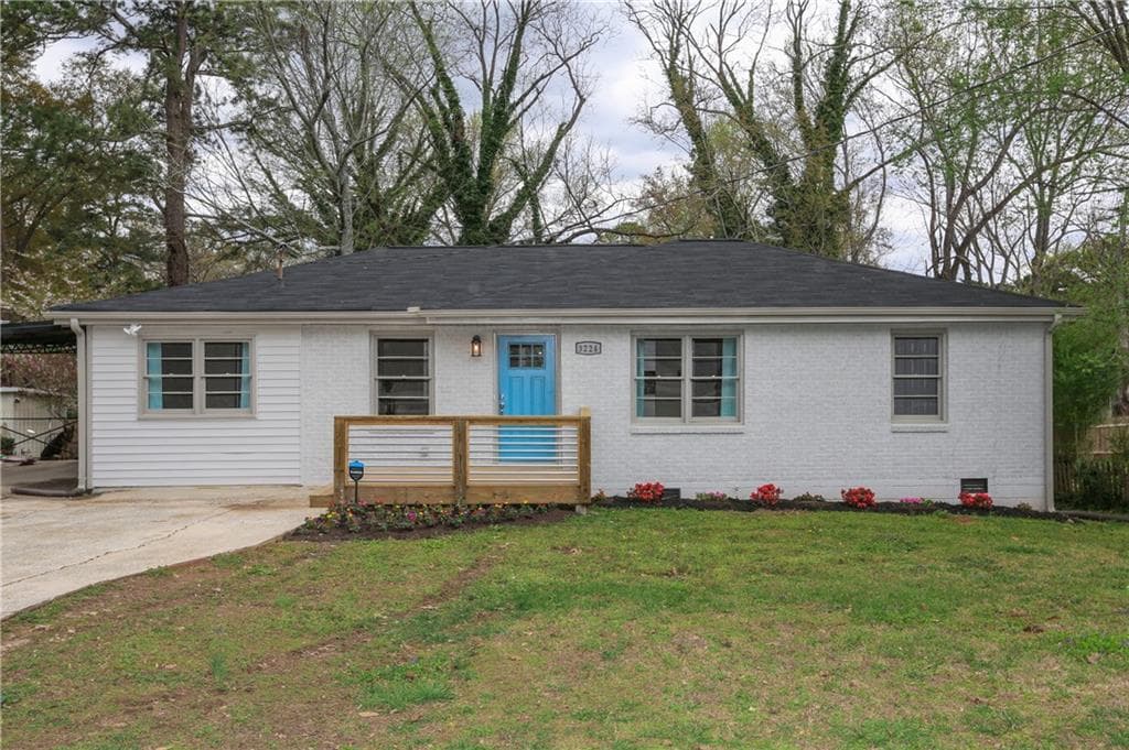 3 bedroom, 2 bathroom, 1,800 sq ft single family residence sold at 3224 Canary Court, Decatur, GA 30032