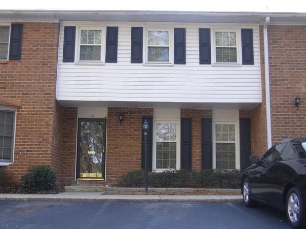 3 bedroom, 3 bathroom townhouse sold at 6520 Roswell Road 71, Atlanta, GA 30328