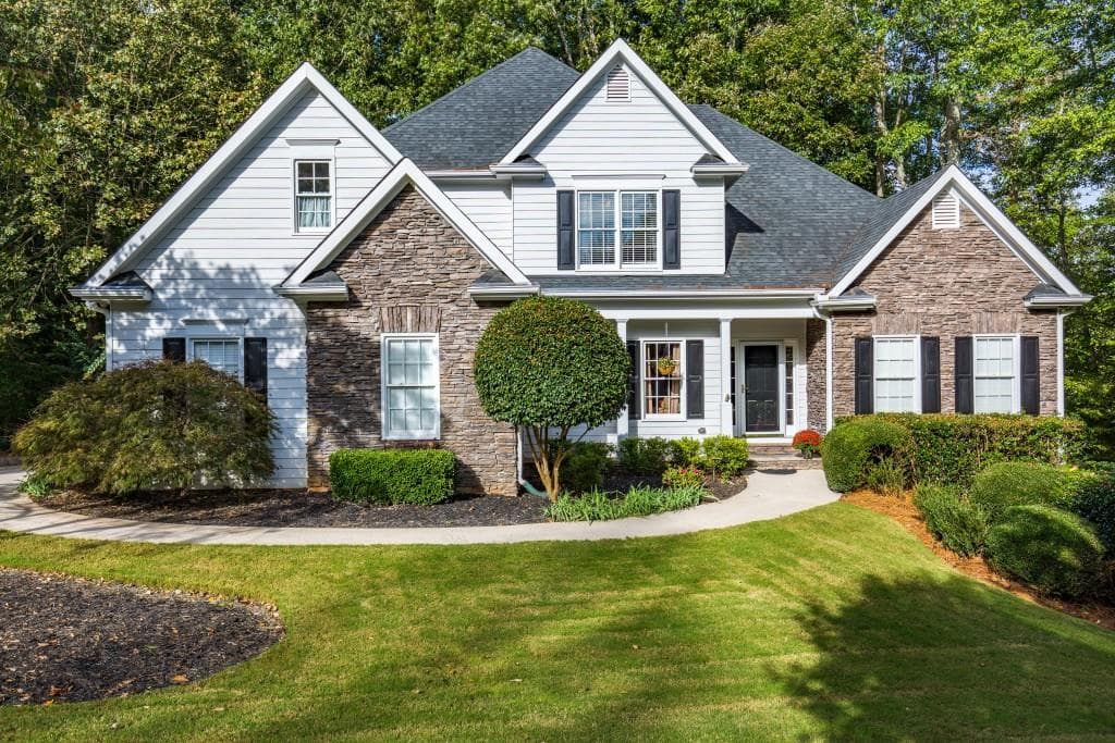 6 bedroom, 4 bathroom, 4,456 sq ft single family residence sold at 5045 Hamptons Club Drive, Alpharetta, GA 30004