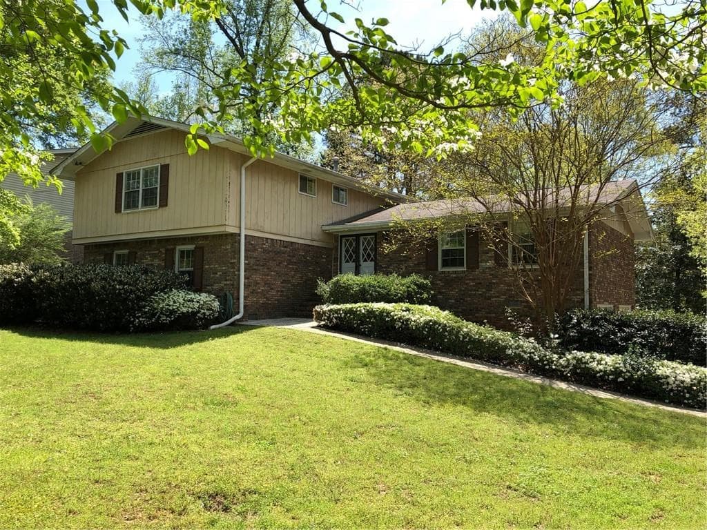 2001 VILLAGE NORTH Road, Dunwoody, GA 30338 — most recent listing photo