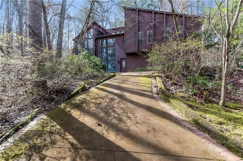 3 bedroom, 2 bathroom single family residence sold at 236 Watkins Glen Drive, Kennesaw, GA 30144