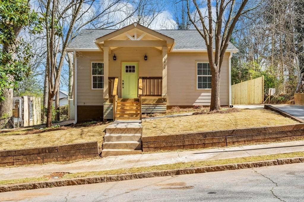 3 bedroom, 3 bathroom, 1,664 sq ft single family residence sold at 1012 WELCH Street, Atlanta, GA 30310