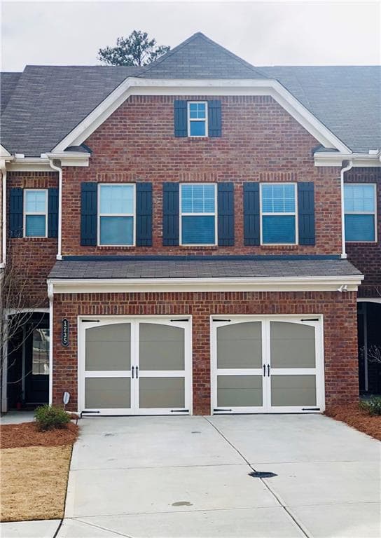 4 bedroom, 5 bathroom, 2,452 sq ft townhouse sold at 1235 Hampton Oaks Drive, Alpharetta, GA 30004