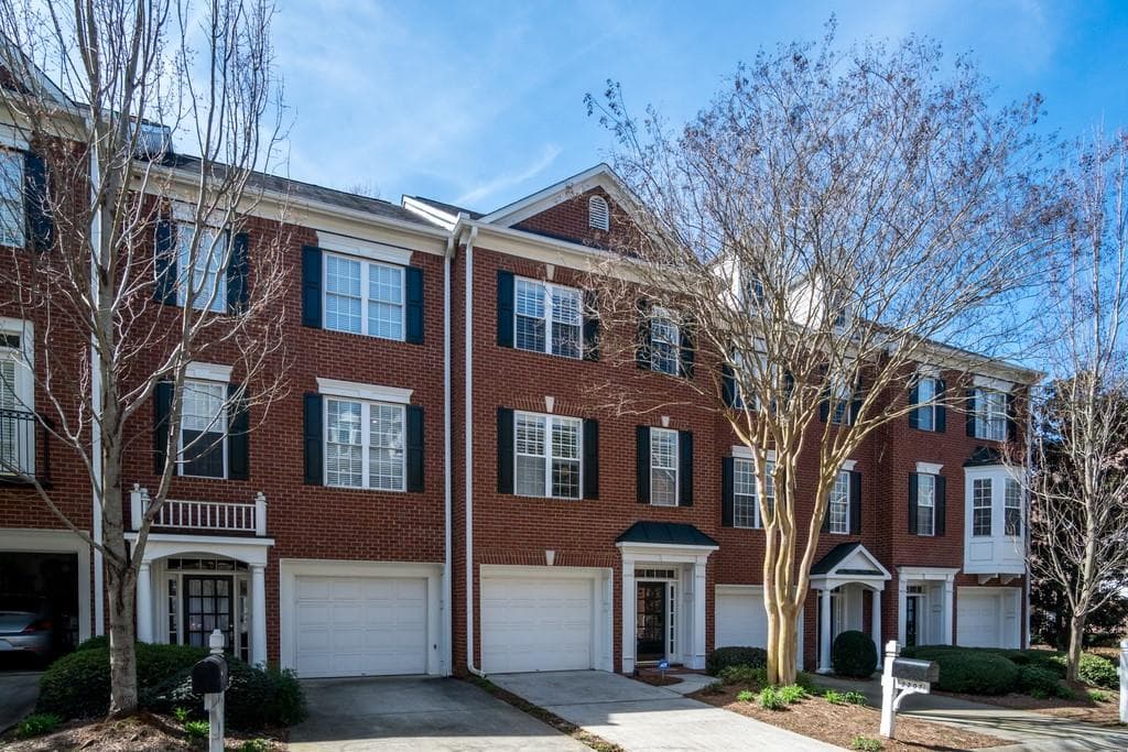 2 bedroom, 3 bathroom, 1,680 sq ft townhouse sold at 2207 Waters Edge Trail, Roswell, GA 30075