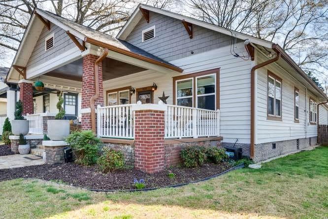 4 bedroom, 4 bathroom, 2,934 sq ft single family residence sold at 950 Beecher Street, Atlanta, GA 30310