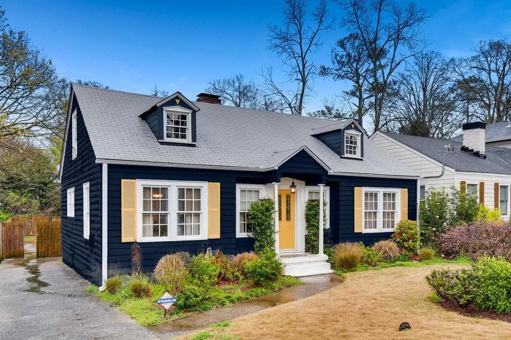 2 bedroom, 2 bathroom, 1,599 sq ft single family residence sold at 2658 MEMORIAL Drive, Atlanta, GA 30317