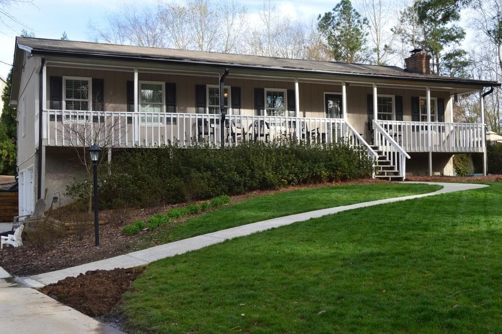 3 bedroom, 2 bathroom, 1,385 sq ft single family residence sold at 2072 CEZAR Drive, Kennesaw, GA 30152