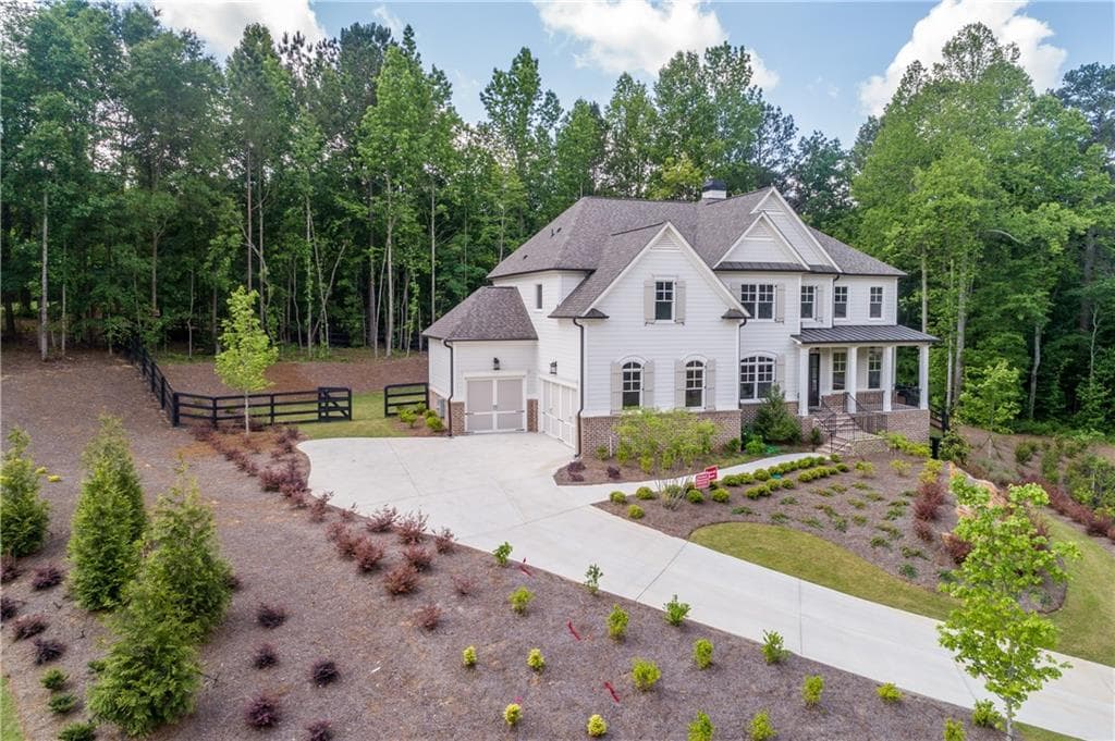 5 bedroom, 6 bathroom, 4,911 sq ft single family residence sold at 3600 Muirfield Drive, Milton, GA 30004