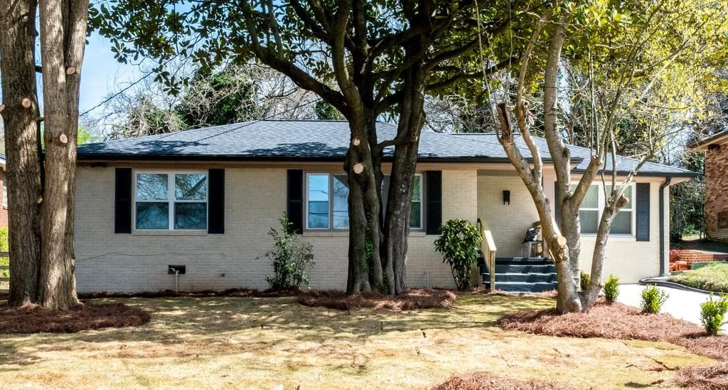 3 bedroom, 2 bathroom, 1,510 sq ft single family residence sold at 214 NAPOLEON Drive, Atlanta, GA 30314