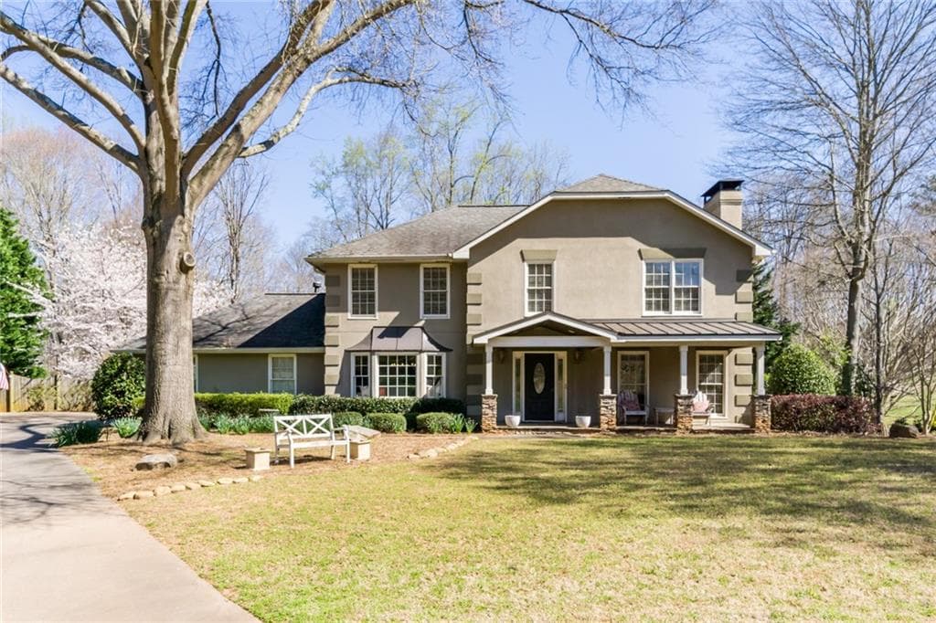 4 bedroom, 4 bathroom single family residence sold at 810 Saddle Ridge Trace, Roswell, GA 30076