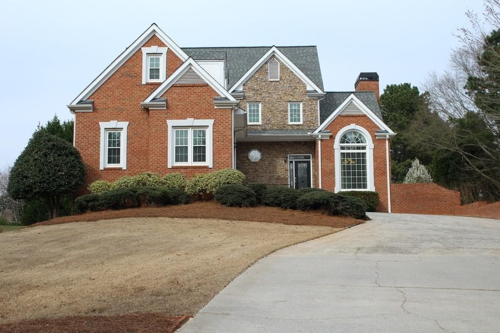 4 bedroom, 4 bathroom, 4,608 sq ft single family residence sold at 2835 Napa Valley, Cumming, GA 30041