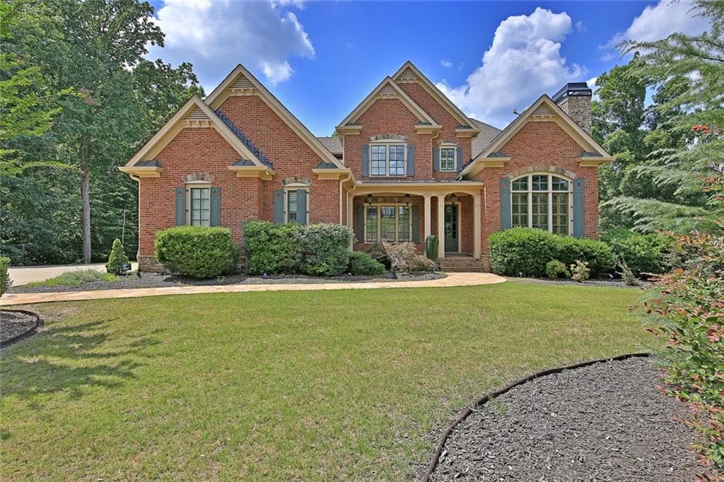 5 bedroom, 7 bathroom, 5,449 sq ft single family residence sold at 1273 Oakshaw Run, Roswell, GA 30075