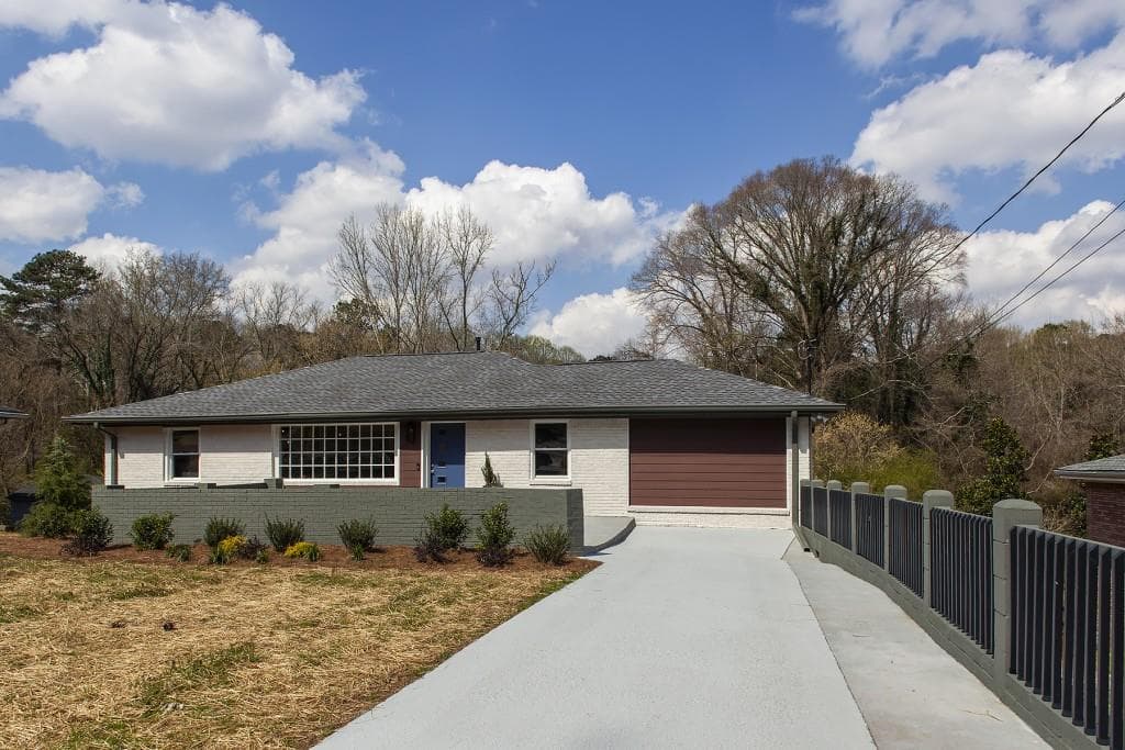 4 bedroom, 3 bathroom, 2,900 sq ft single family residence sold at 2033 Bencal Drive, Atlanta, GA 30316