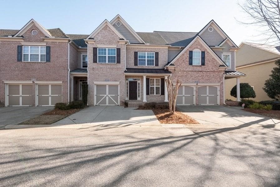 3 bedroom, 3 bathroom, 2,345 sq ft townhouse sold at 4305 Cold Spring Court, Cumming, GA 30041