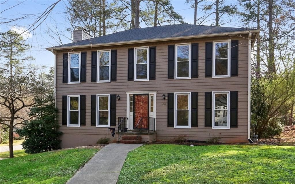 3 bedroom, 3 bathroom, 2,006 sq ft single family residence sold at 645 Cranberry Place, Roswell, GA 30076