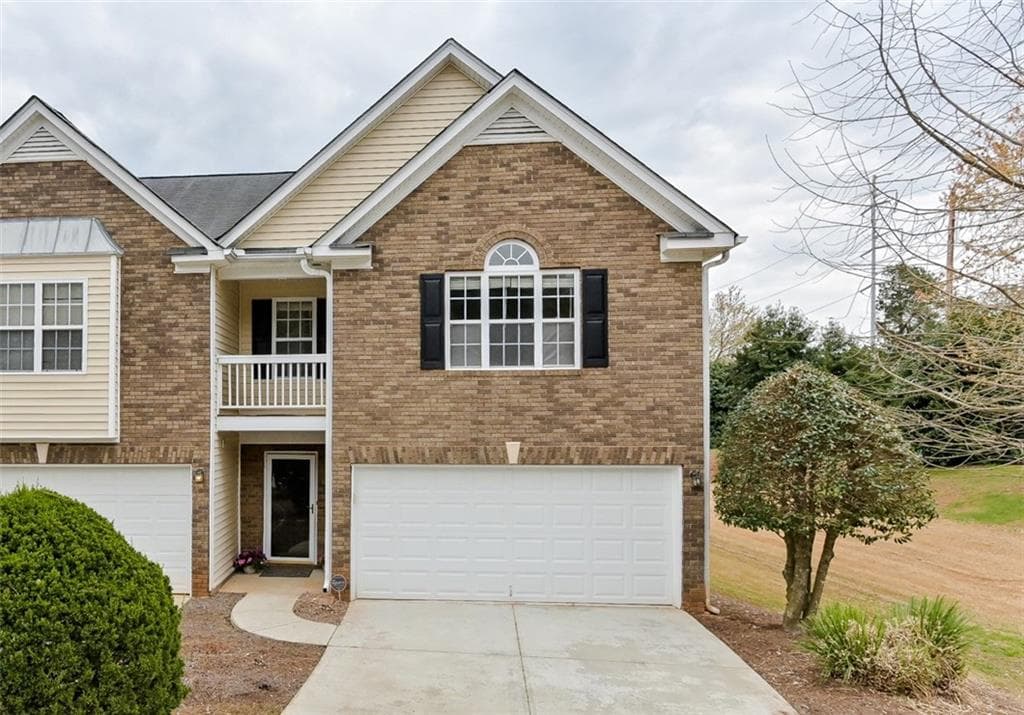 3 bedroom, 3 bathroom, 1,814 sq ft townhouse sold at 1890 Broadway Street, Decatur, GA 30035