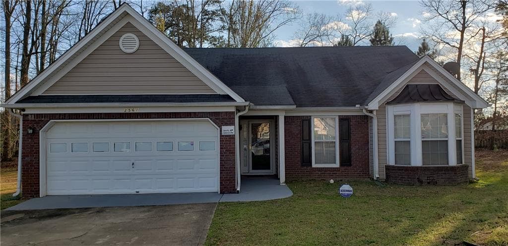 2561 Hillvale Circle, Lithonia, GA 30058 — most recent listing photo