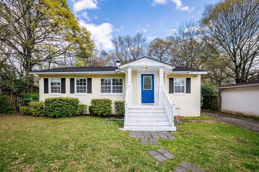 3 bedroom, 2 bathroom, 1,723 sq ft single family residence sold at 233 Murray Hill Avenue, Atlanta, GA 30317