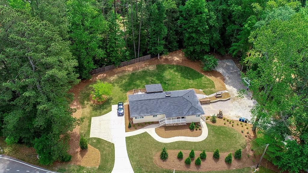 5 bedroom, 3 bathroom, 2,400 sq ft single family residence sold at 16195 Birmingham Highway, Alpharetta, GA 30004