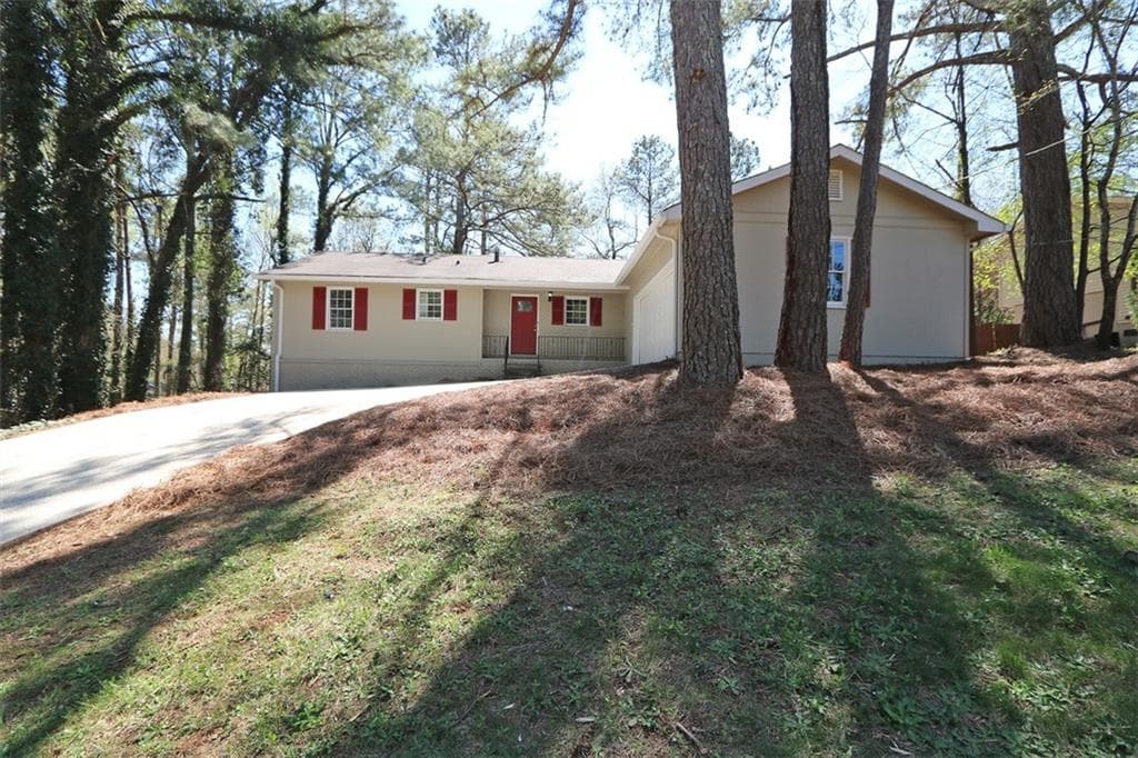 3 bedroom, 2 bathroom, 1,594 sq ft single family residence sold at 185 Simpson Drive, Kennesaw, GA 30144