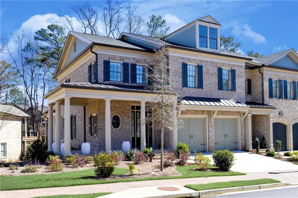 4 bedroom, 5 bathroom townhouse sold at 105 Windy Pines Pass, Roswell, GA 30075