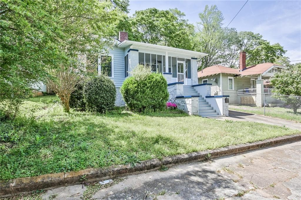 3 bedroom, 2 bathroom, 1,360 sq ft single family residence sold at 1469 Graham Street, Atlanta, GA 30310