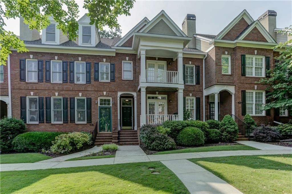 4 bedroom, 4 bathroom, 2,652 sq ft townhouse sold at 4394 Paces Point Circle, Smyrna, GA 30080