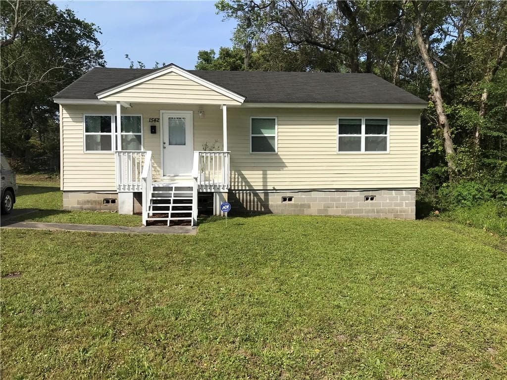 3 bedroom, 2 bathroom single family residence sold at 1542 E 54th Street, Savannah, GA 31404