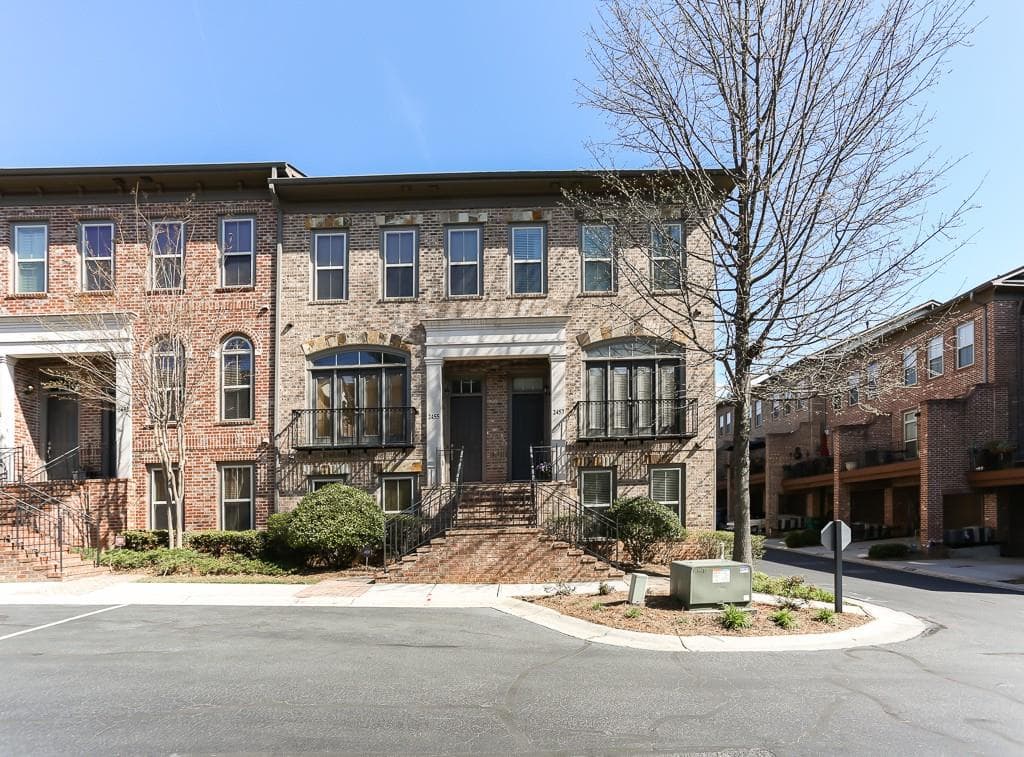 3 bedroom, 4 bathroom, 2,099 sq ft townhouse sold at 2457 Crescent Park Court 1173, Atlanta, GA 30339