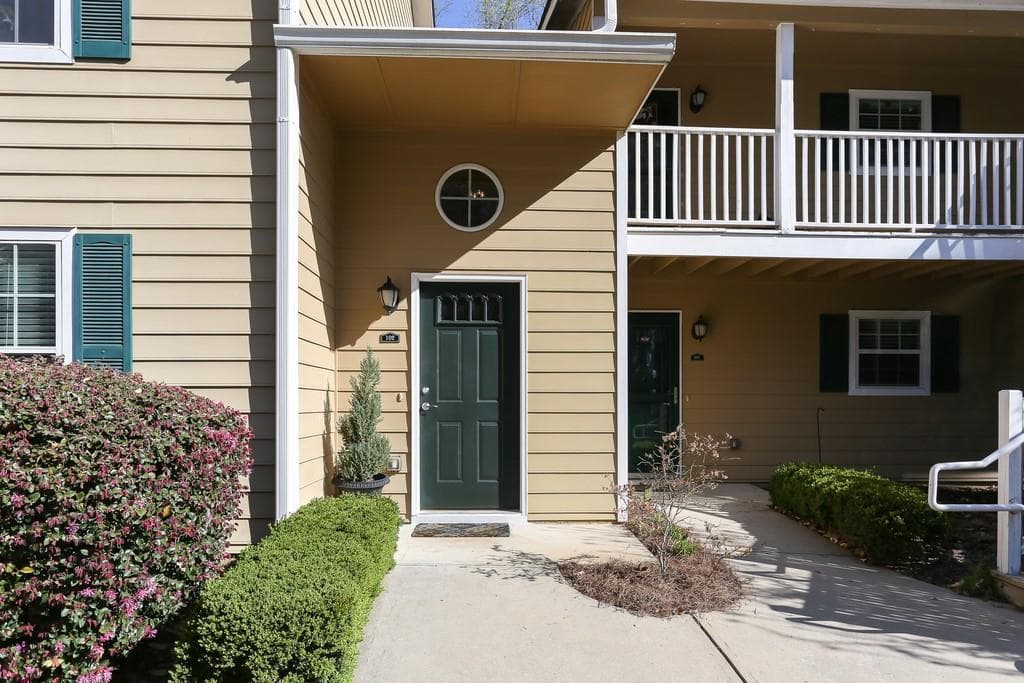3900 RIVERLOOK Parkway 102, Marietta, GA 30067 — most recent listing photo