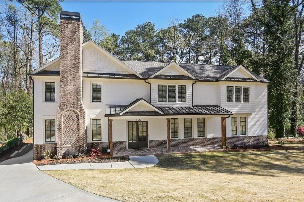 6 bedroom, 5 bathroom, 5,400 sq ft single family residence sold at 2571 Winding Lane, Brookhaven, GA 30319