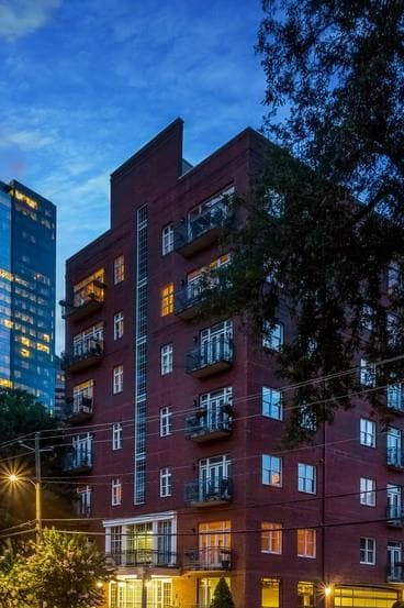 2 bedroom, 2 bathroom, 1,416 sq ft condominium sold at 206 11th Street 704, Atlanta, GA 30309