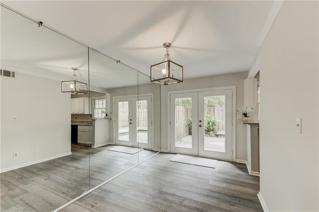 2 bedroom, 2 bathroom, 1,108 sq ft condominium sold at 136 Peachtree Memorial Drive MA-8, Atlanta, GA 30309