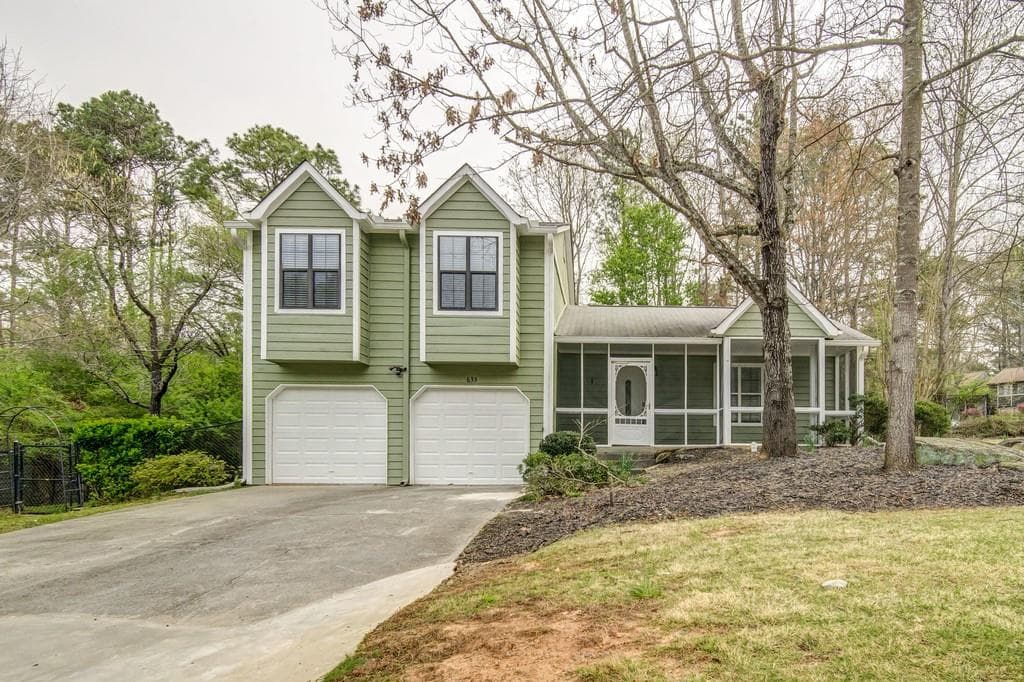 3 bedroom, 2 bathroom, 1,288 sq ft single family residence sold at 635 Cranberry Trail, Roswell, GA 30076